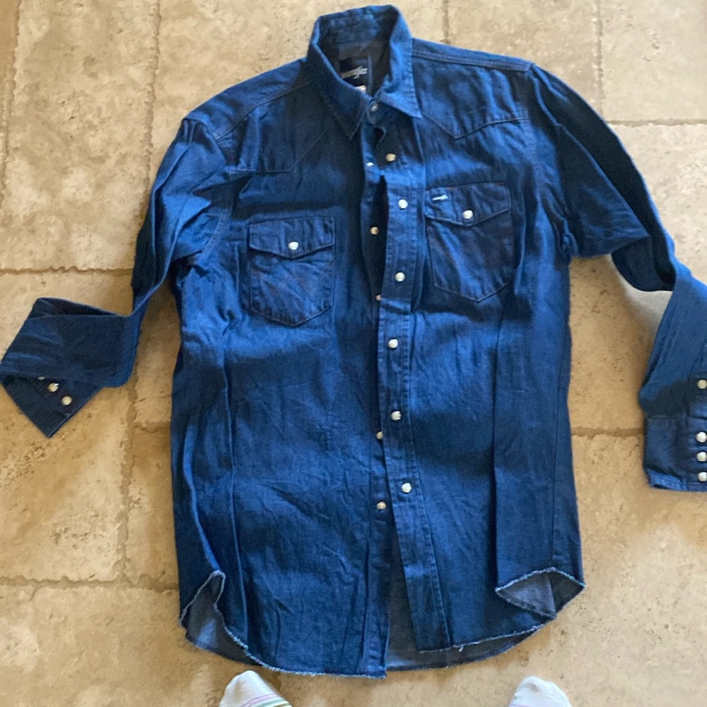 Wrangler unwashed denim work or dress shirt